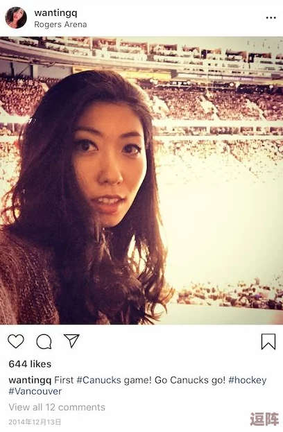 海角披风少年 妈妈本人：传闻她曾是当红偶像，背后故事令人感动，母子情深引发网友热议！