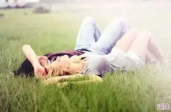 女生主动让男生看自己的内心：如何通过沟通增进情感理解与信任的技巧解析