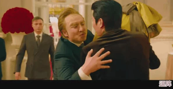 麻花传剧原创mv在线观看，惊爆全网！超高人气演员加盟，情节反转令人意想不到！