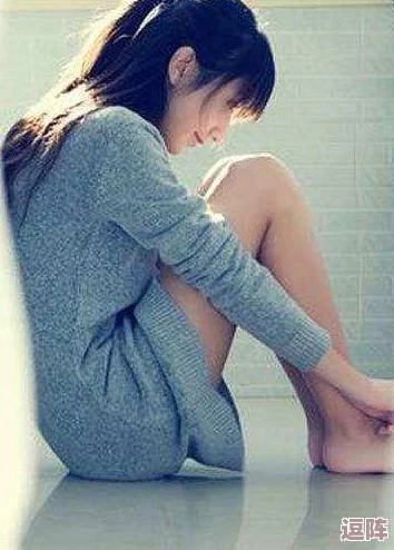 震惊!美女如厕全景沟厕后拍,竟然拍到这样的惊人画面,让人难以置信! 震惊!美女如厕全景沟厕后拍,竟然拍到这样的惊人画面,让人难以置信!